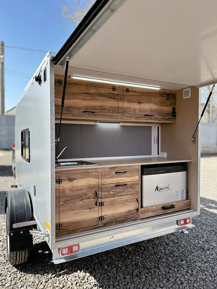 Проём в перегородке между кухней и спальней — фото 1