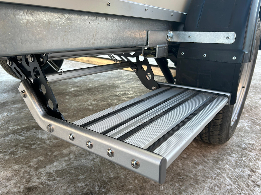 Алюминиевая ступень для входа — фото 2