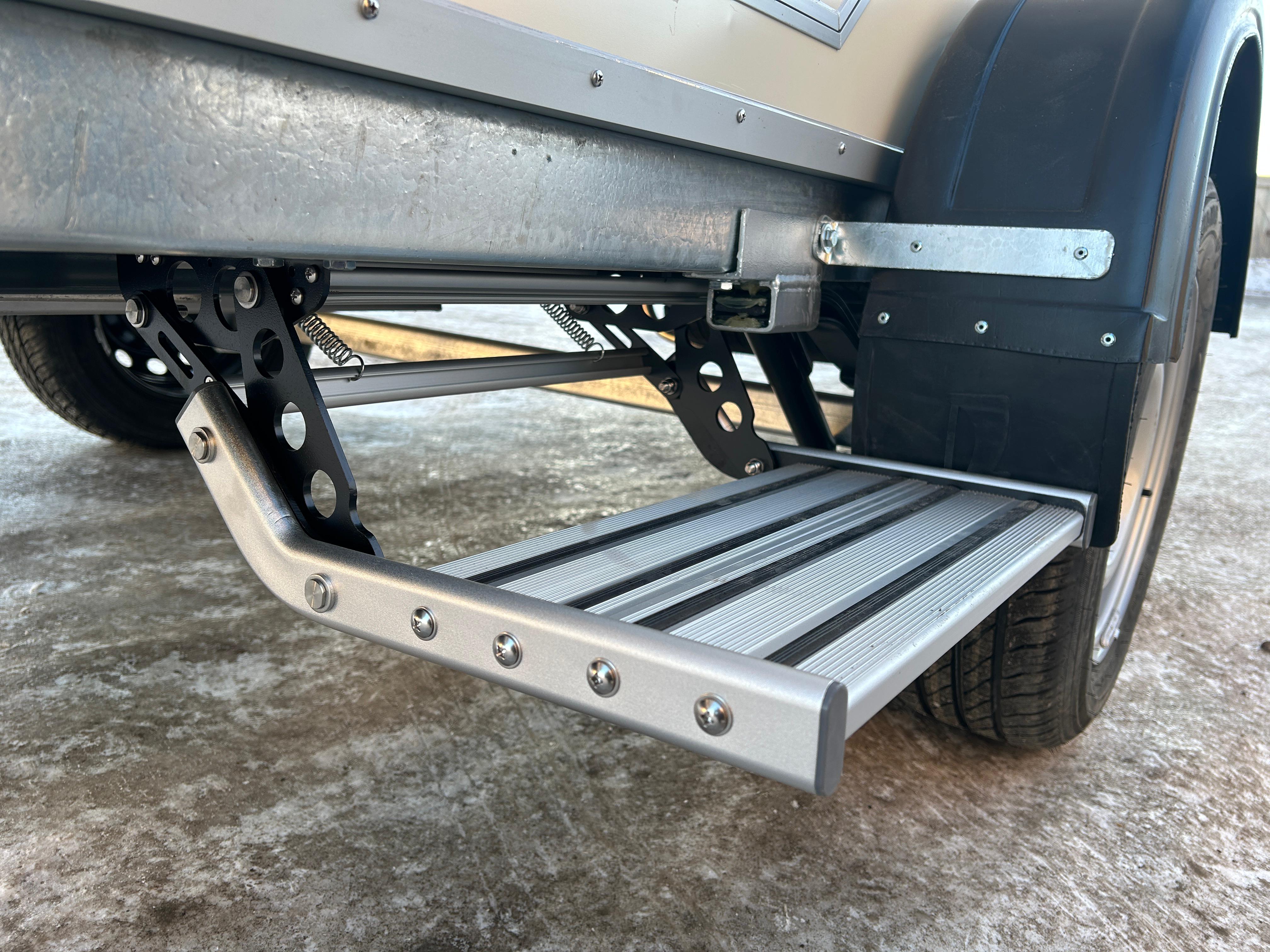 Лестница входная