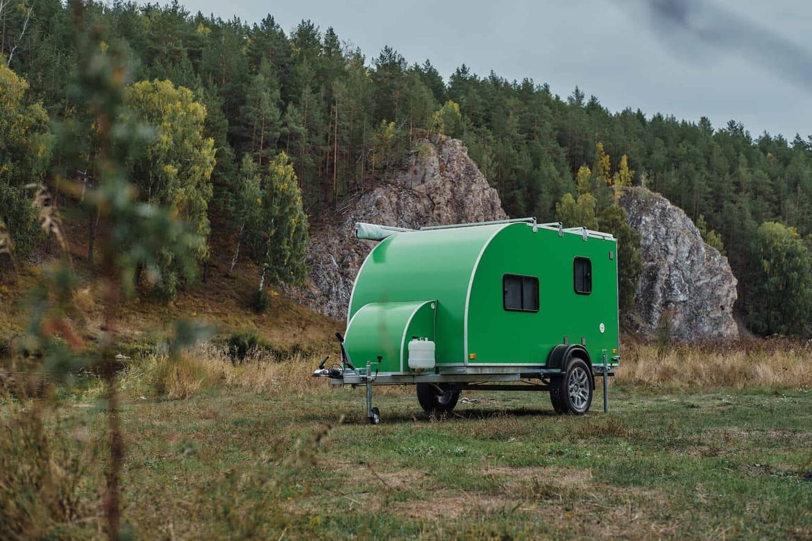 Психология путешествий на кемпере: как мобильный дом влияет на восприятие свободы